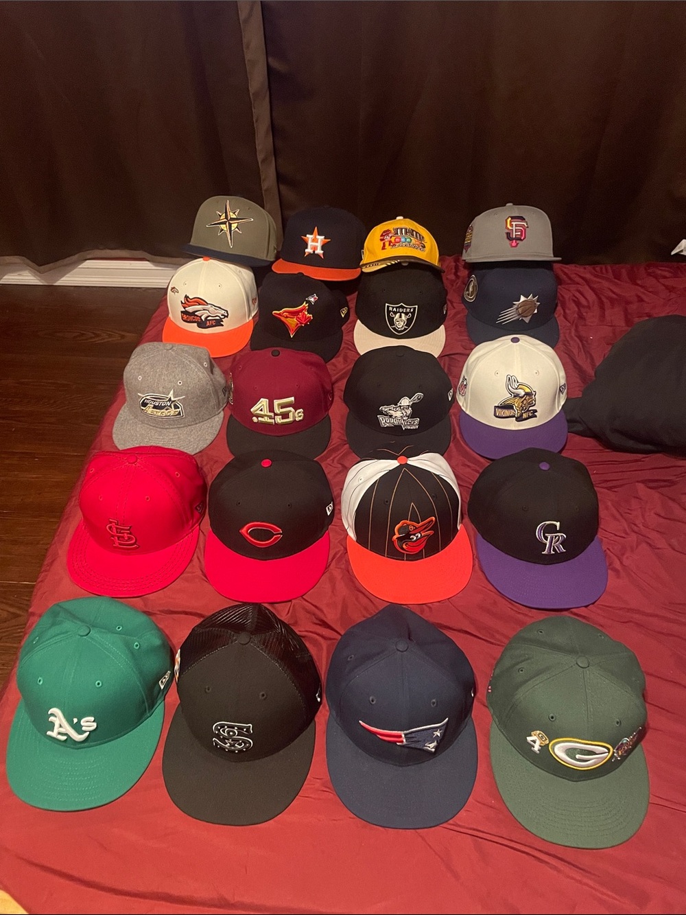 Lot of 20 New Era Hats For Sale